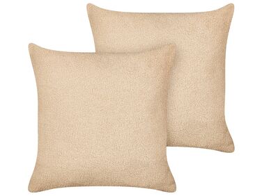 Conjunto de 2 almofadas decorativas em tecido bouclé cor de areia 45 x 45 cm LEUZEA