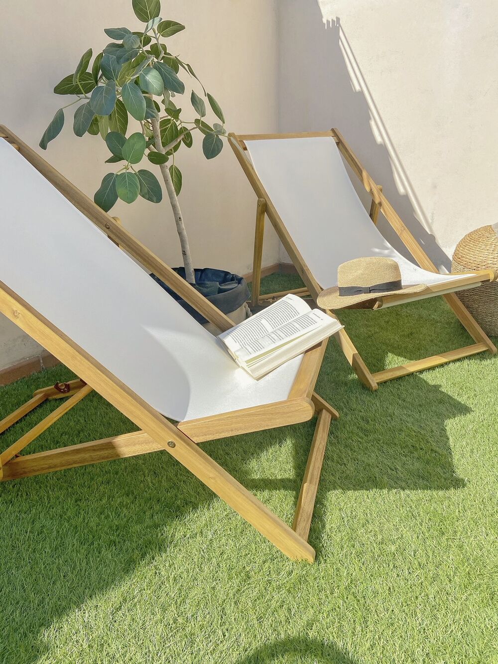 Liegestuhl Akazienholz dunkelbraun Textil beige ANZIO | Beliani.de