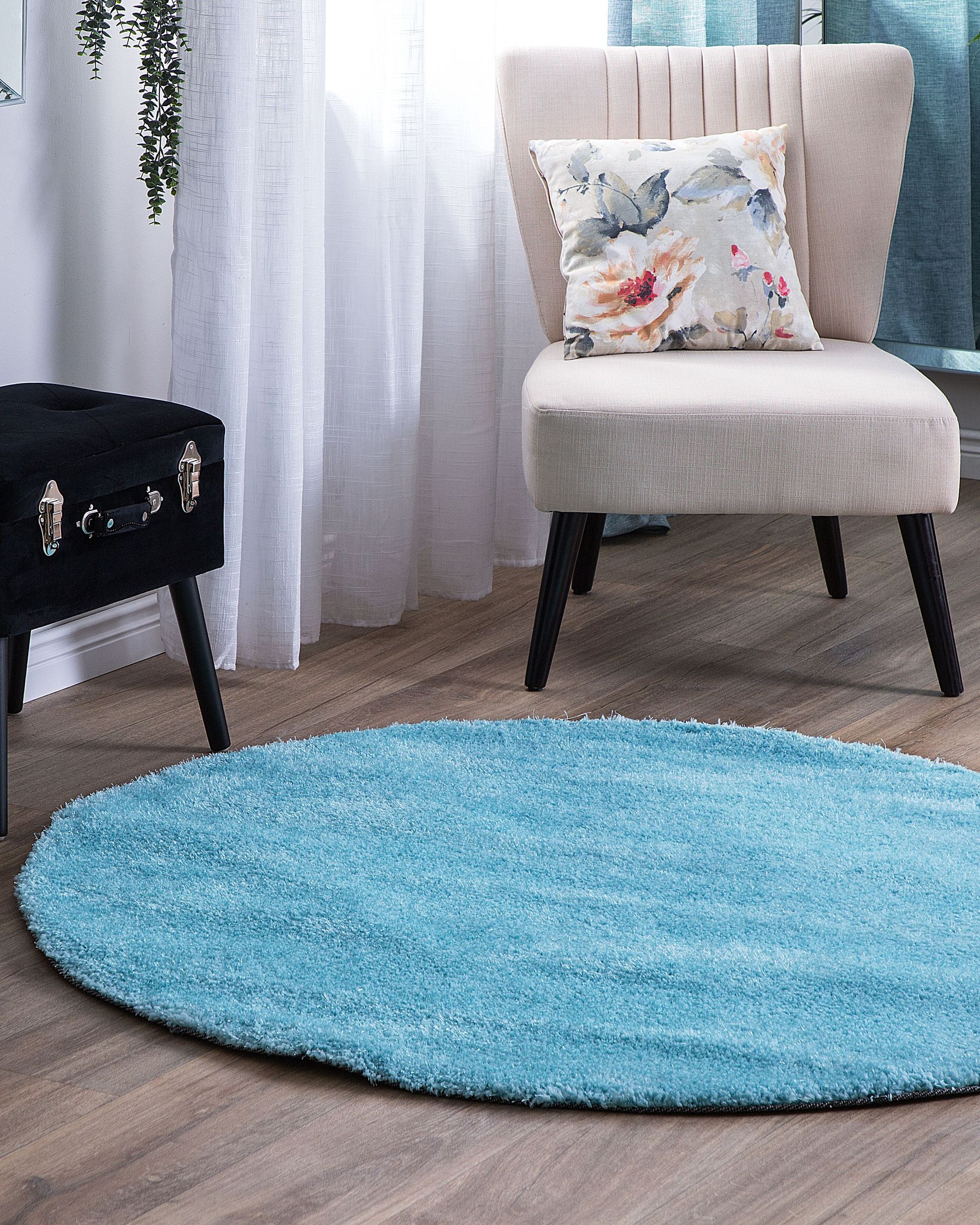Shaggy Round Area Rug ⌀ 140 cm Blue DEMRE | Beliani.co.uk