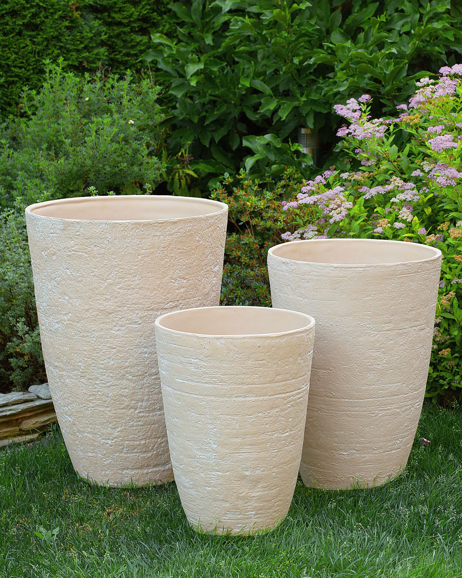 Blumenkübel beige rund 43 x 43 x 60 cm CAMIA Beliani.de