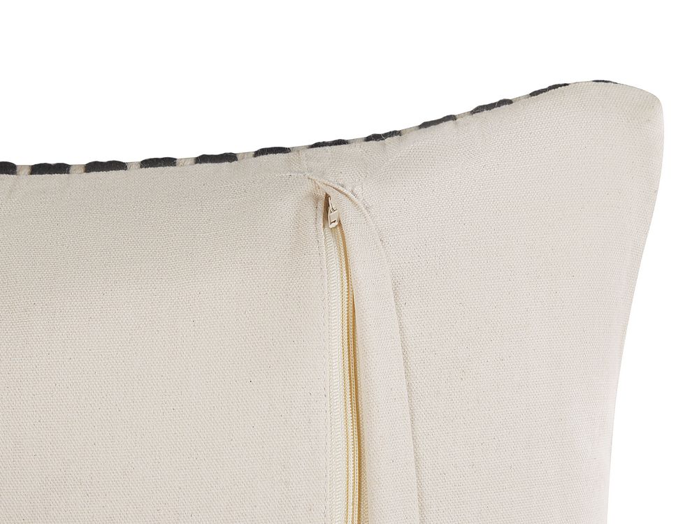 Dekokissen kariertes Muster schwarz / creme 45 x 45 cm YONCALI | Beliani.de