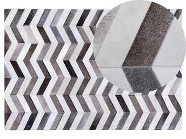 Tapis gris aux motifs zigzag 140 x 200 AKSAZ
