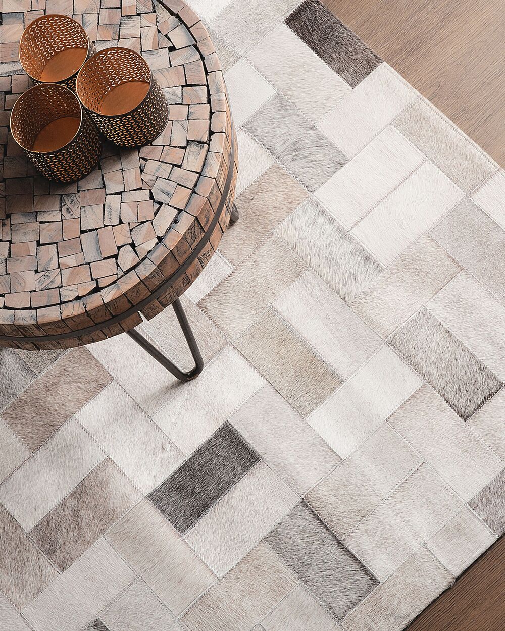 Cowhide Area Rug 140 x 200 cm Beige KORFEZ Beliani.co.uk