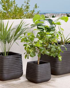 Kukkaruukku polyhartsi musta 28 x 28 cm PARIKIA Kukkaruukku polyhartsi musta 28 x 28 cm PARIKIA