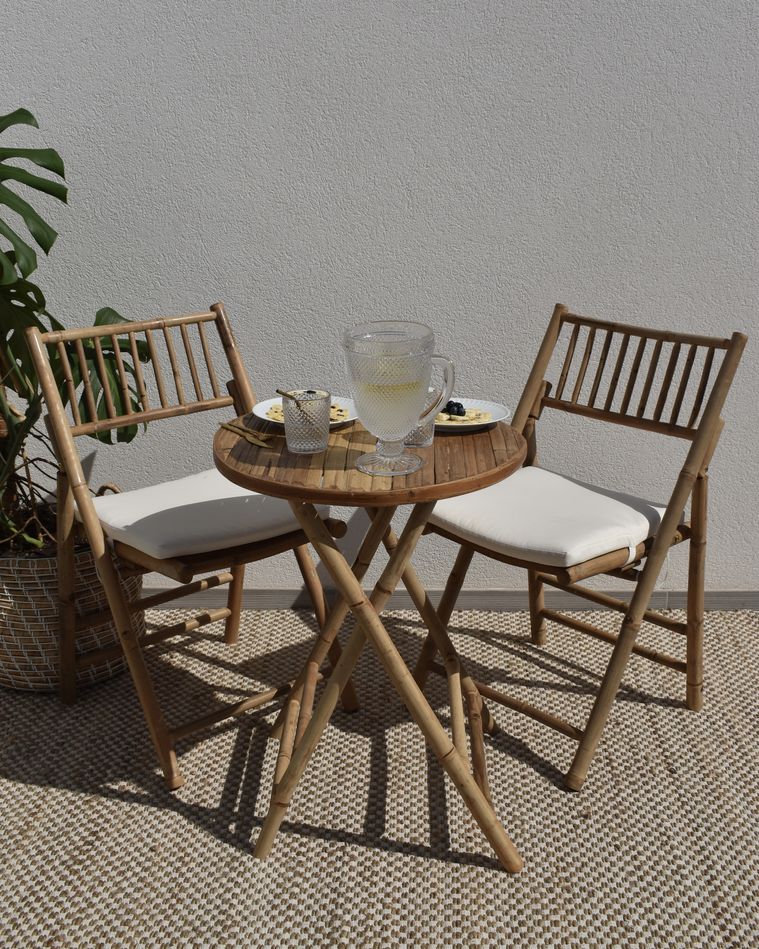 Bamboo Bistro Set Light Wood and OffWhite SAVALLETRI Beliani.co.uk