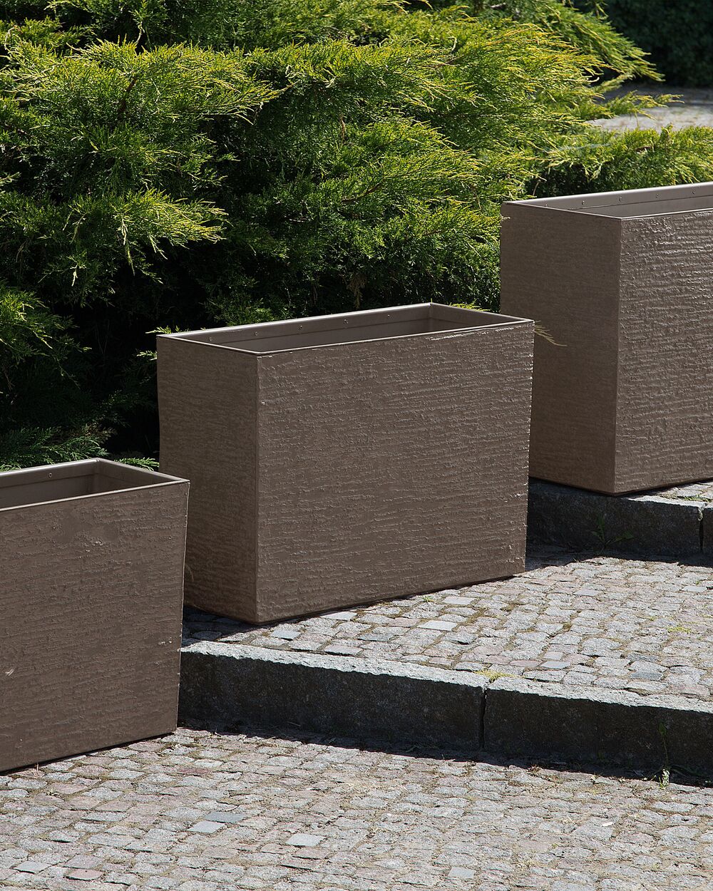 Rectangular Plant Pot 29 x 70 x 50 cm Brown EDESSA | Beliani.co.uk