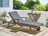 Chaise longue inclinable en bois d'acacia et coussin gris AMANTEA_880557