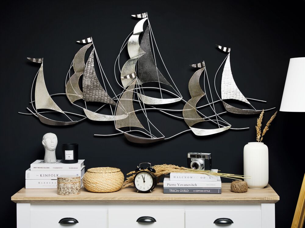 Wanddekoration Metall silber / weiss Schiffsmotiv AMERICIUM | Beliani.de