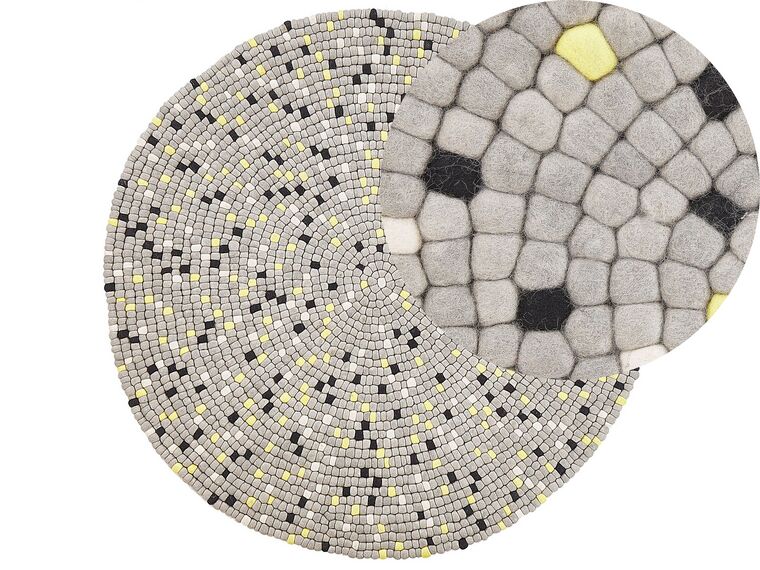 Okrúhly koberec z plstených guličiek ⌀ 140 cm svetlosivý PENEK_780570