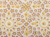 Almofada decorativa com padrão floral amarelo e castanho 45 x 45 cm LYCROIS_838906
