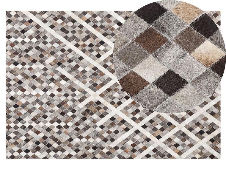 Kožený koberec 140 x 200 cm sivá/hnedá AKDERE_751596