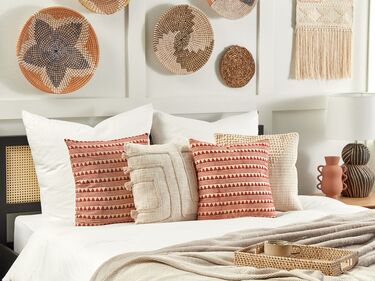 Set of 2 Cotton Cushions Geometric Pattern 45 x 45 cm Red and Beige DEGLUPTA