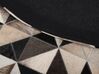 Šedobéžový kožený koberec ⌀ 140 cm KIRKLAR_742822