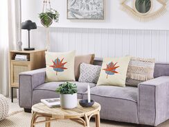 Koristetyyny punainen kirjailtu 45 x 45 cm 2 kpl DAVALLIA Koristetyyny punainen kirjailtu 45 x 45 cm 2 kpl DAVALLIA