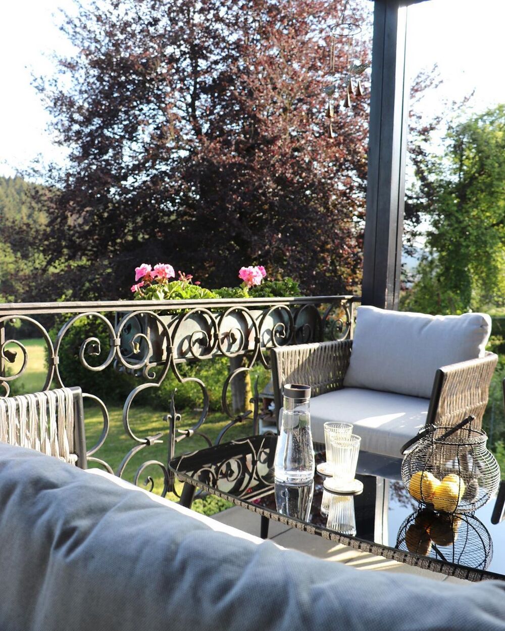 Gartenmöbel Set Rattan grau meliert 4-Sitzer Auflagen grau PREVEZA