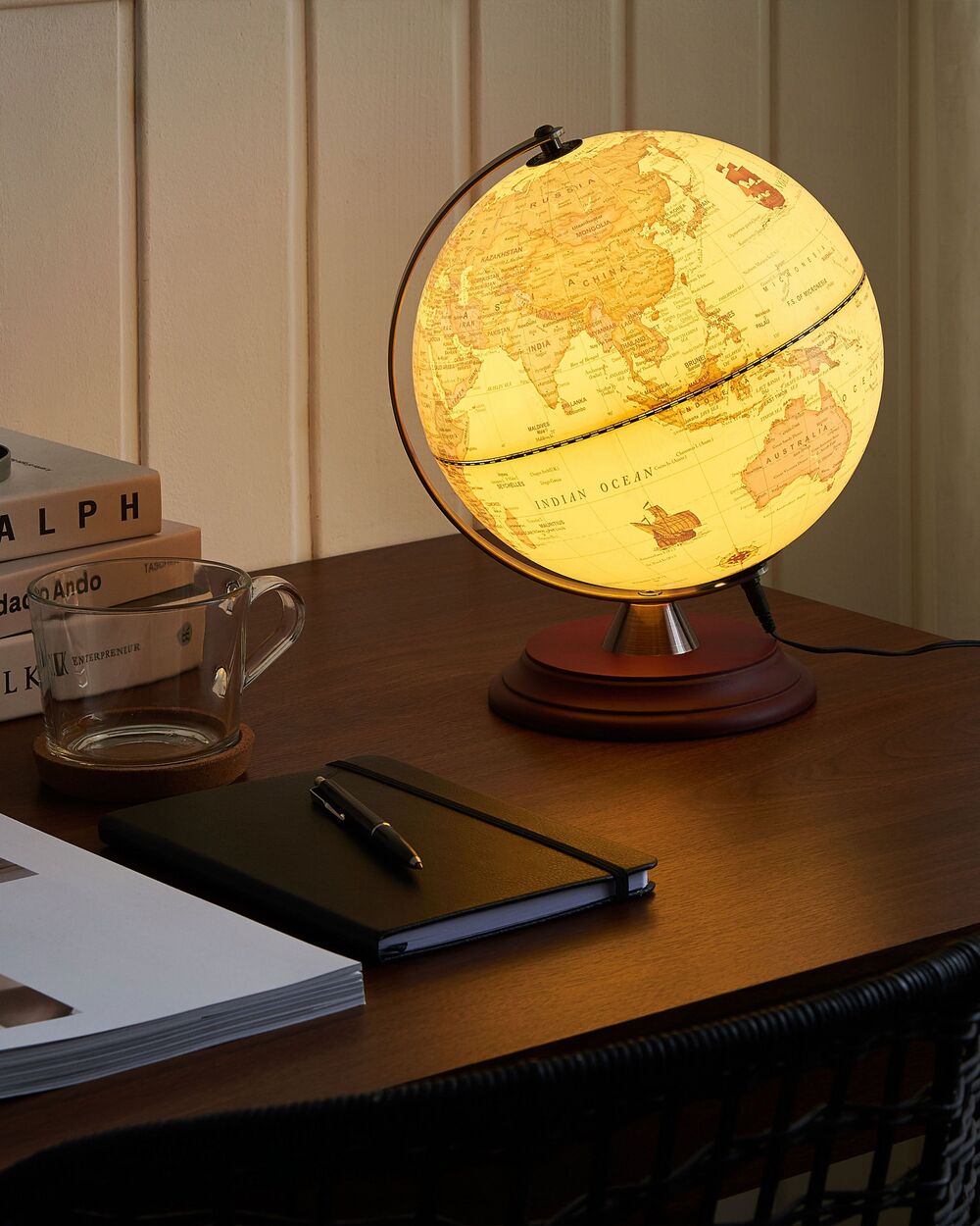 Globus gelb mit LED-Beleuchtung 30 cm VESPUCCI 