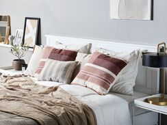 Koristetyyny 2kpl 45 x 45 cm monivärinen ERINUS Koristetyyny 2kpl 45 x 45 cm monivärinen ERINUS