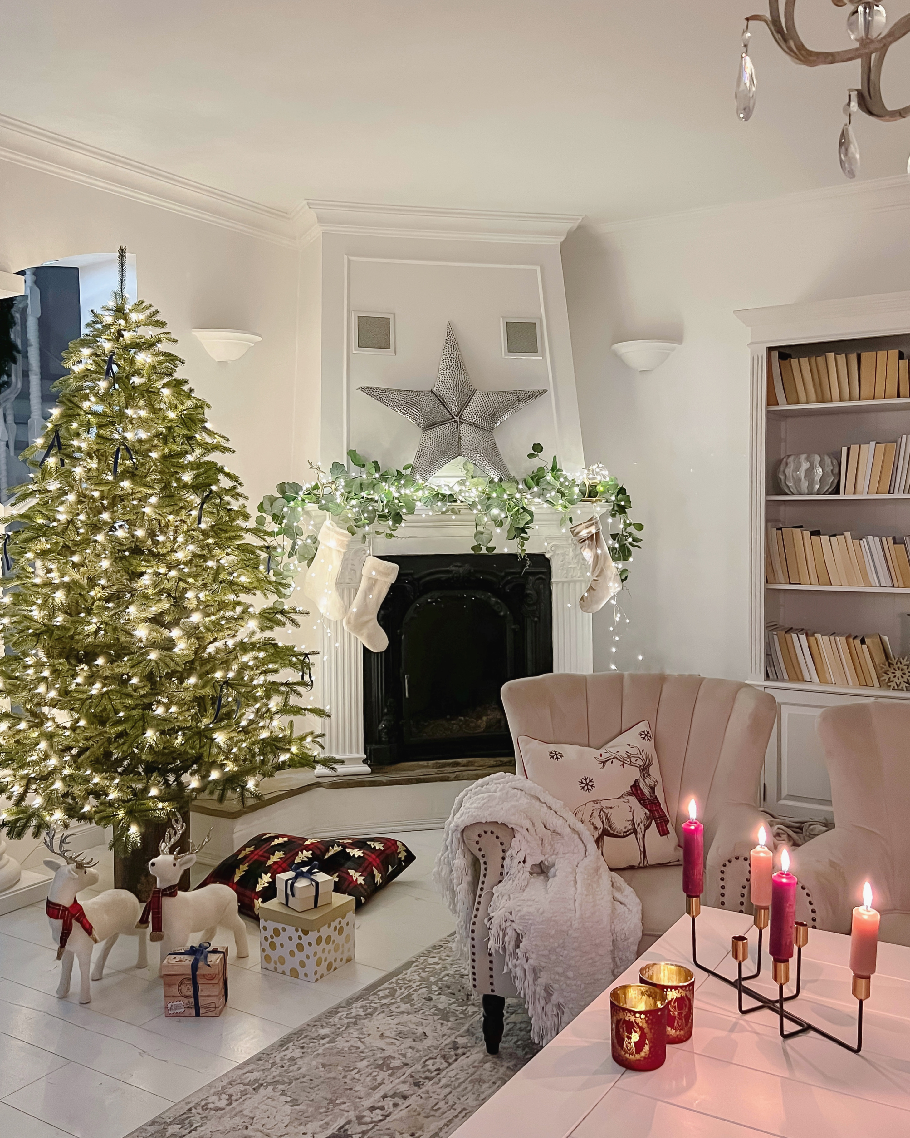 Sada 2 dekorativních polštářů s vánočním stromkem 45 x 45 cm červené/zelené CUPID_847971