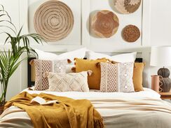 Koristetyyny puuvilla valkoinen/vaaleanruskea 45 x 45 cm 2 kpl MALUS Koristetyyny puuvilla valkoinen/vaaleanruskea 45 x 45 cm 2 kpl MALUS