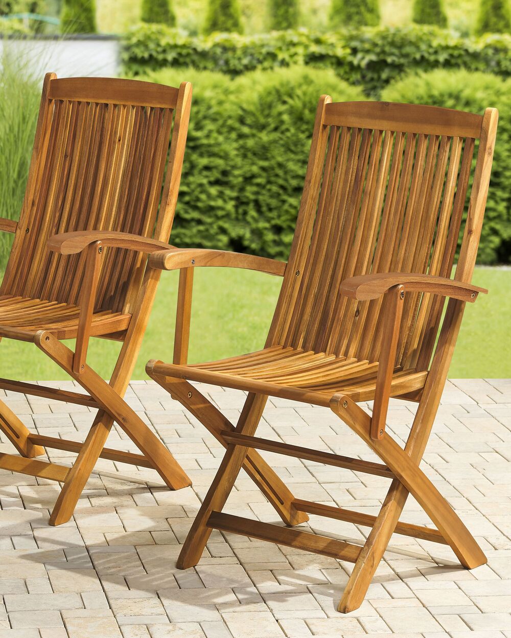 Set di 2 sedie da giardino in legno con poggiabraccia MAUI 