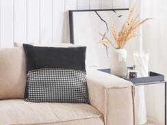 Koristetyynysetti 45 x 45 cm musta / valkoinen KINWAT