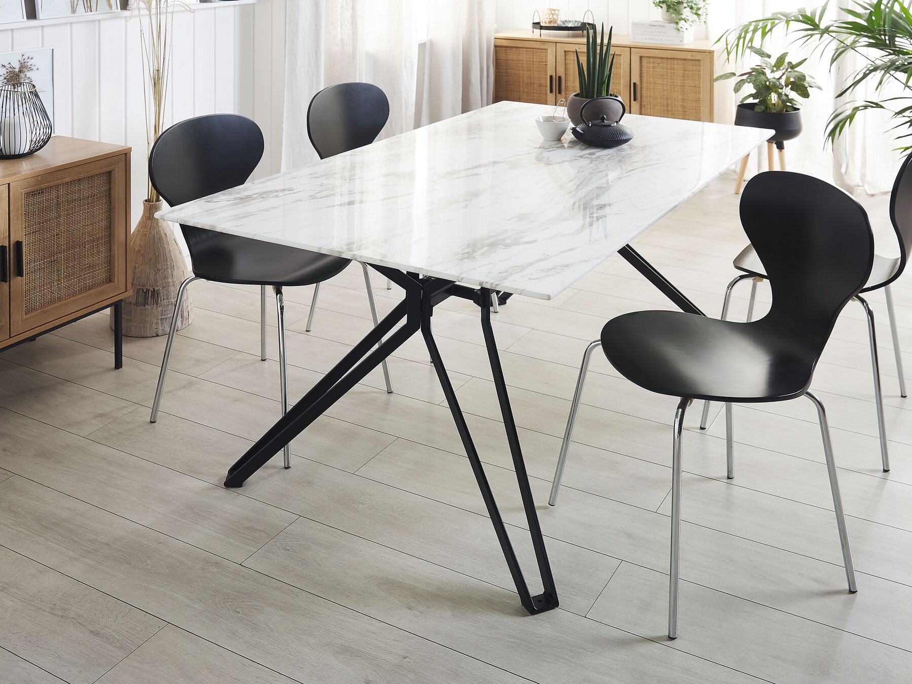 Table de salle à manger effet marbre blanc / noir 160 x 90 cm BALLINA