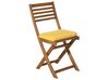 Table et 2 chaises de jardin en bois avec coussins jaunes FIJI_680733