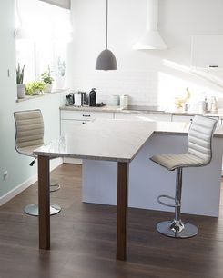 Baarijakkara keinonahka vaalea beige 2 kpl LUCERNE Baarijakkara keinonahka vaalea beige 2 kpl LUCERNE