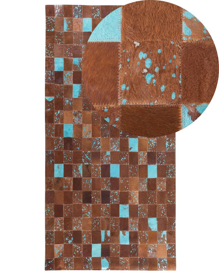Tappeto patchwork in pelle marrone e blu 80 x 150 cm ALIAGA_539240