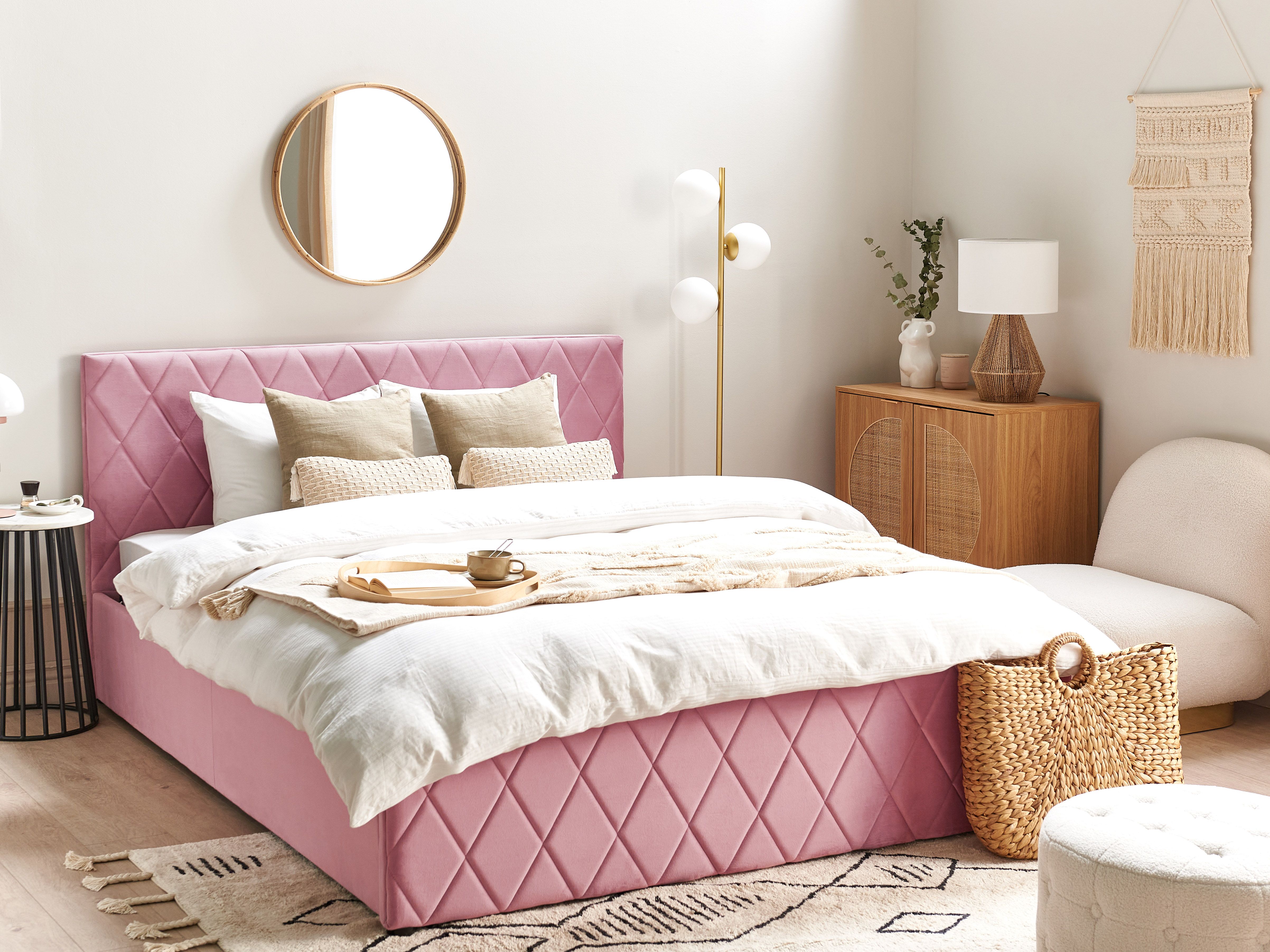Lit Avec Coffre En Velours Rose 160 X 200 Cm ROCHEFORT Beliani fr lit-avec-coffre-en-velours-rose-160-x-200-cm-rochefort-beliani-fr