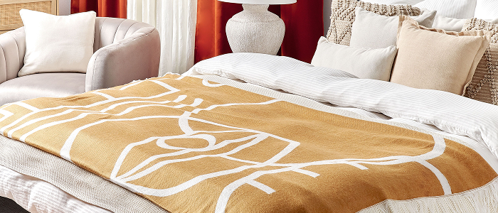 Blankets and throws deals