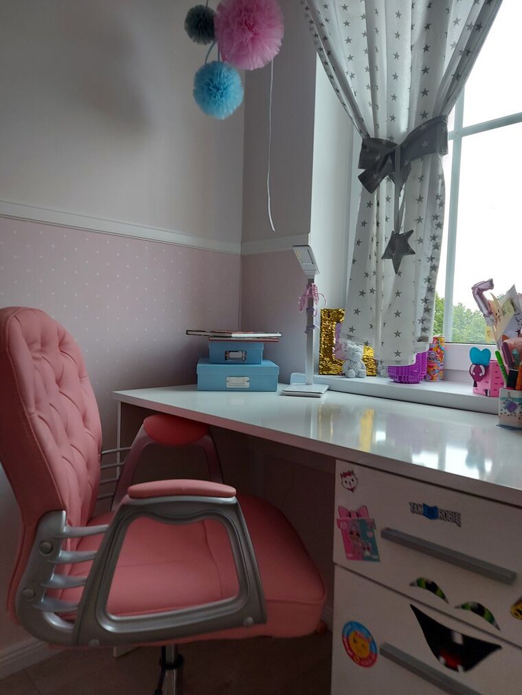 Swivel Faux Leather Office Chair Pink PRINCESS Beliani.co.uk