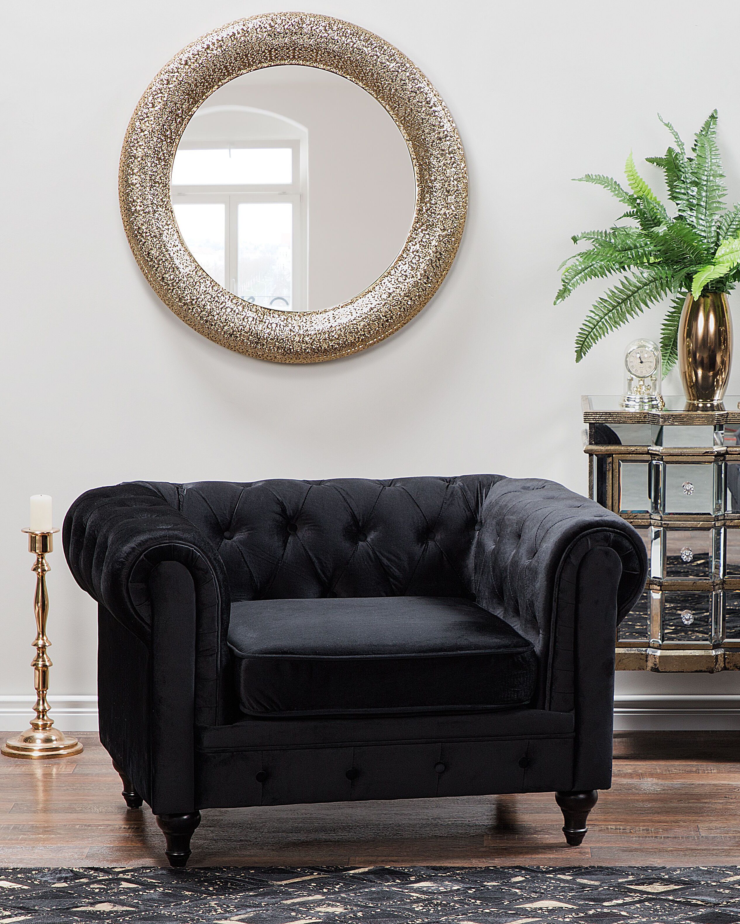 Poltrona em veudo preto CHESTERFIELD