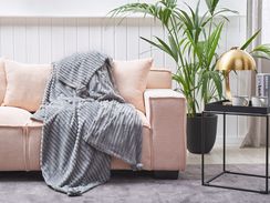 Huopa 150 x 200 cm harmaa KAWERI Huopa 150 x 200 cm harmaa KAWERI