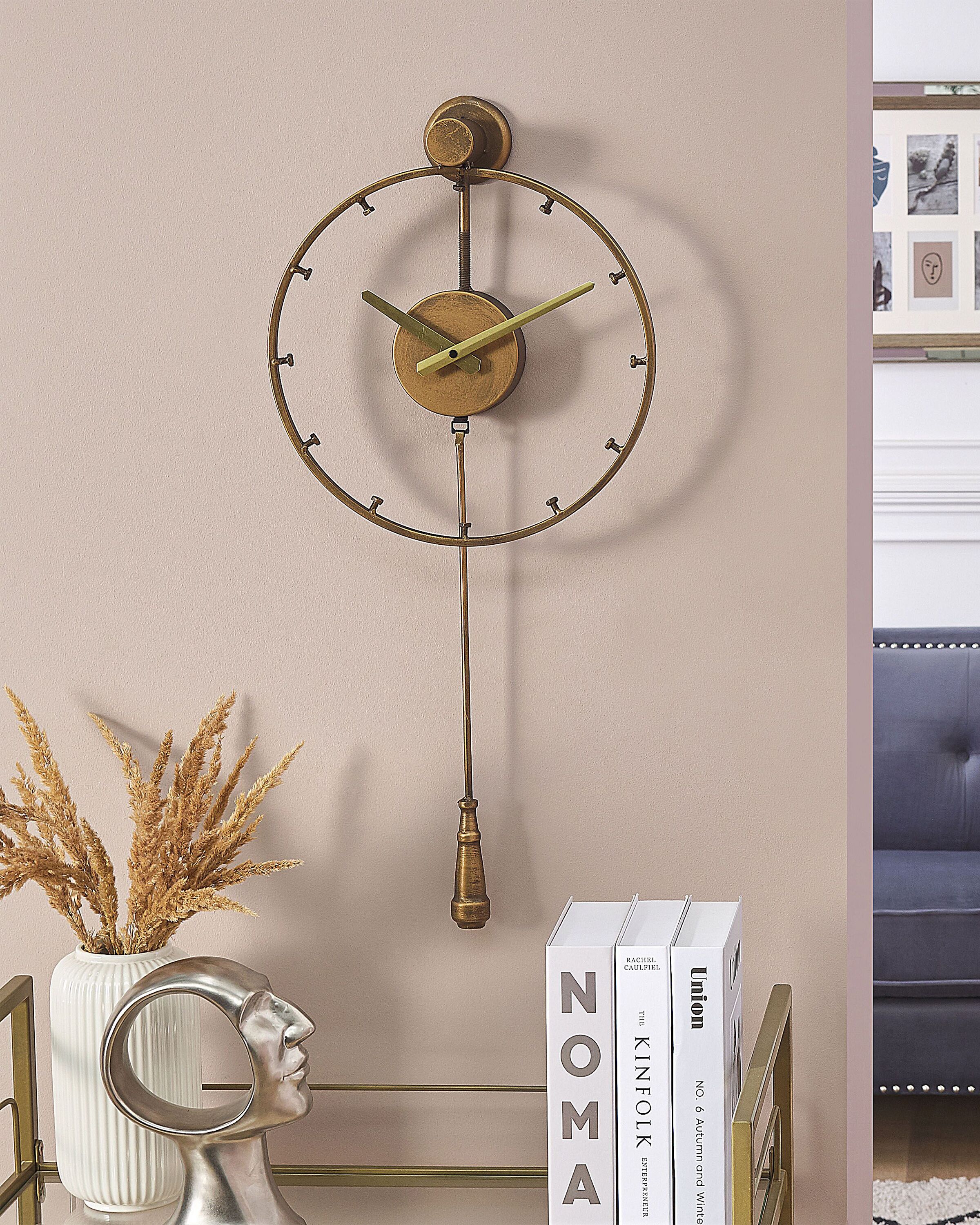 Wanduhr Gold Mit Pendel O 30 Cm Emmen Beliani De Wohnzimmer Wanduhren Mit Pendel
