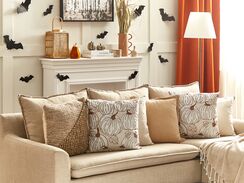 Koristetyyny sametti beige 45 x 45 cm 2 kpl GOURD Koristetyyny sametti beige 45 x 45 cm 2 kpl GOURD