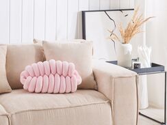 Solmutyyny sametti vaaleanpunainen 45 x 25 cm PANARA Solmutyyny sametti vaaleanpunainen 45 x 25 cm PANARA