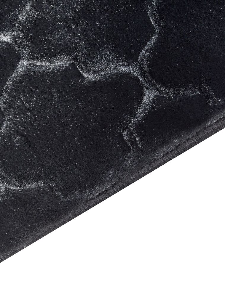 Faux Rabbit Fur Rug 160 x 230 cm Black GHARO Beliani.co.uk