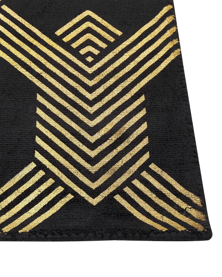 Viscose Rug 160 x 230 cm Black VEKSE Beliani.co.uk