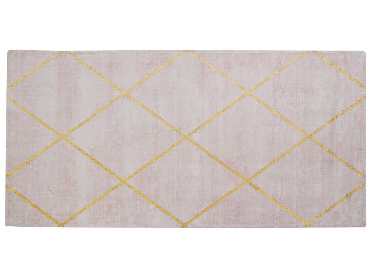 Tapis en viscose et coton rose et dorée à motif géométrique avec craquelures 80 x 150 cm ATIKE_762485