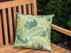 Koristetyyny 2 kpl 40 x 40 cm lehtikuvioitu VARKOS Koristetyyny 2 kpl 40 x 40 cm lehtikuvioitu VARKOS