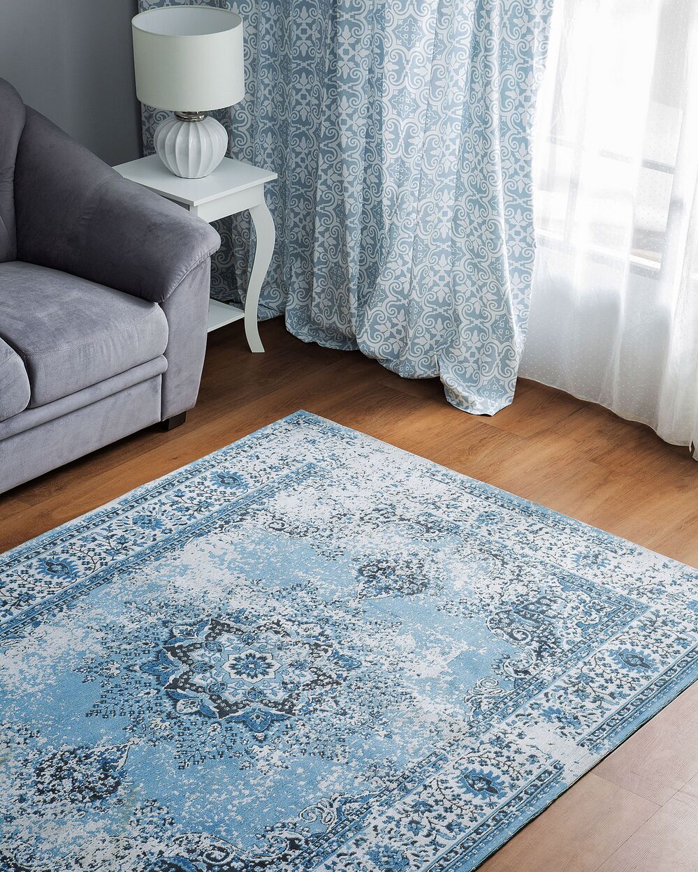 Tapis bleu 160 x 230 cm ALMUS Beliani.fr