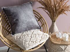 Koristetyyny harmaa kohokuvioitu 45 x 45 cm MELUR