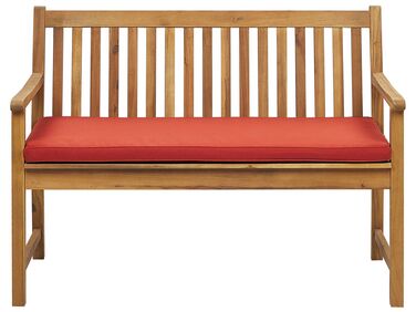 Ławka ogrodowa z certyfikowanego drewna 120 cm z poduszką czerwoną VIVARA