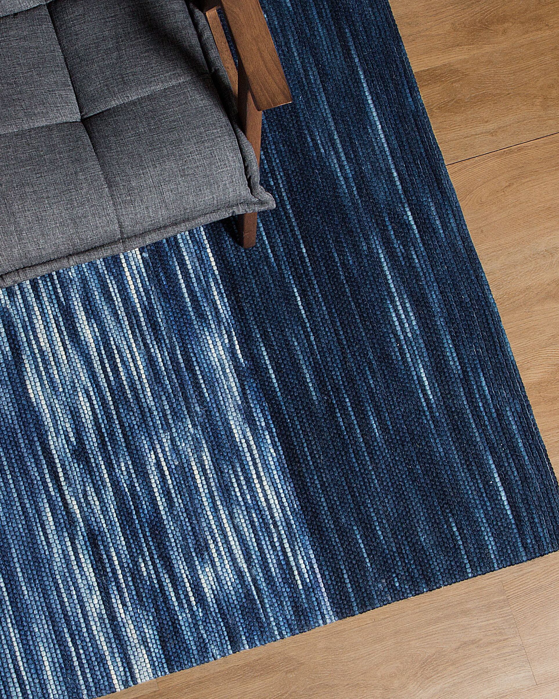 Wool Area Rug 140 x 200 cm Blue KAPAKLI | Beliani.co.uk