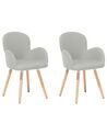 Conjunto de 2 sillas de comedor de poliéster gris claro/madera clara BROOKVILLE_731279