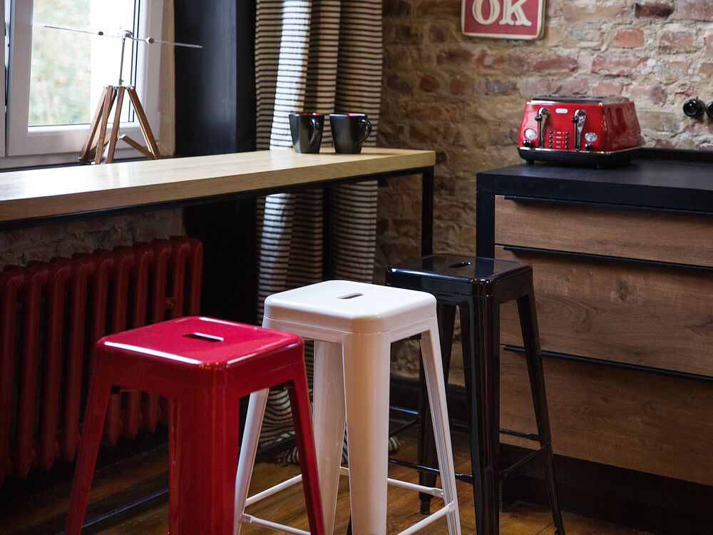 2 Metal Stools 60 Cm Red Cabrillo, Julien Bar & Counter Stool