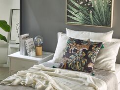 Koristetyynysetti musta / vihreä 45 x 45 cm KUHI Koristetyynysetti musta / vihreä 45 x 45 cm KUHI