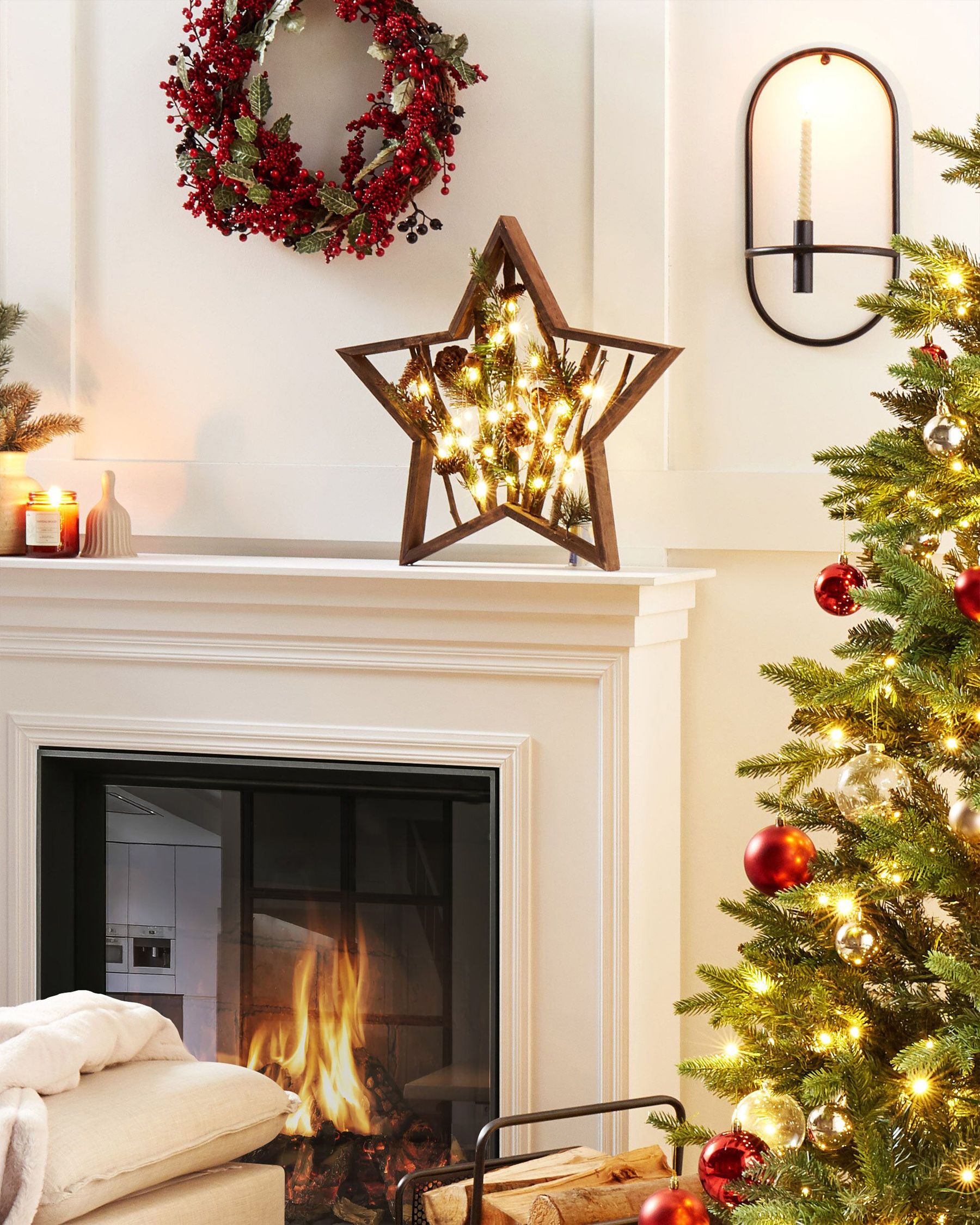 FEERIC Ghirlanda Natalizia Verde Con Pigne Floccate Bianco | Diametro 270 Cm Per Decorazioni Festive