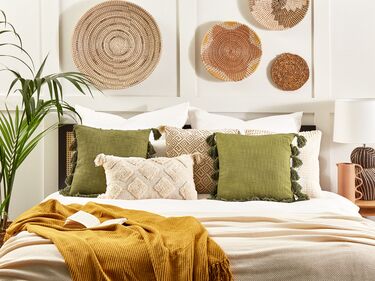 Cotton Cushion with Tassels 45 x 45 cm Green LYNCHIS